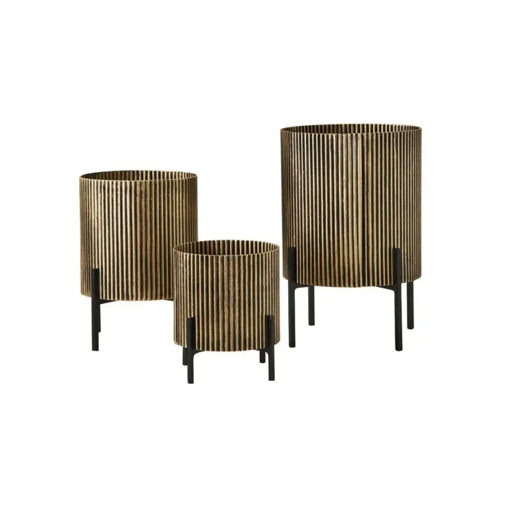 Corrugated Table Planters Place 3