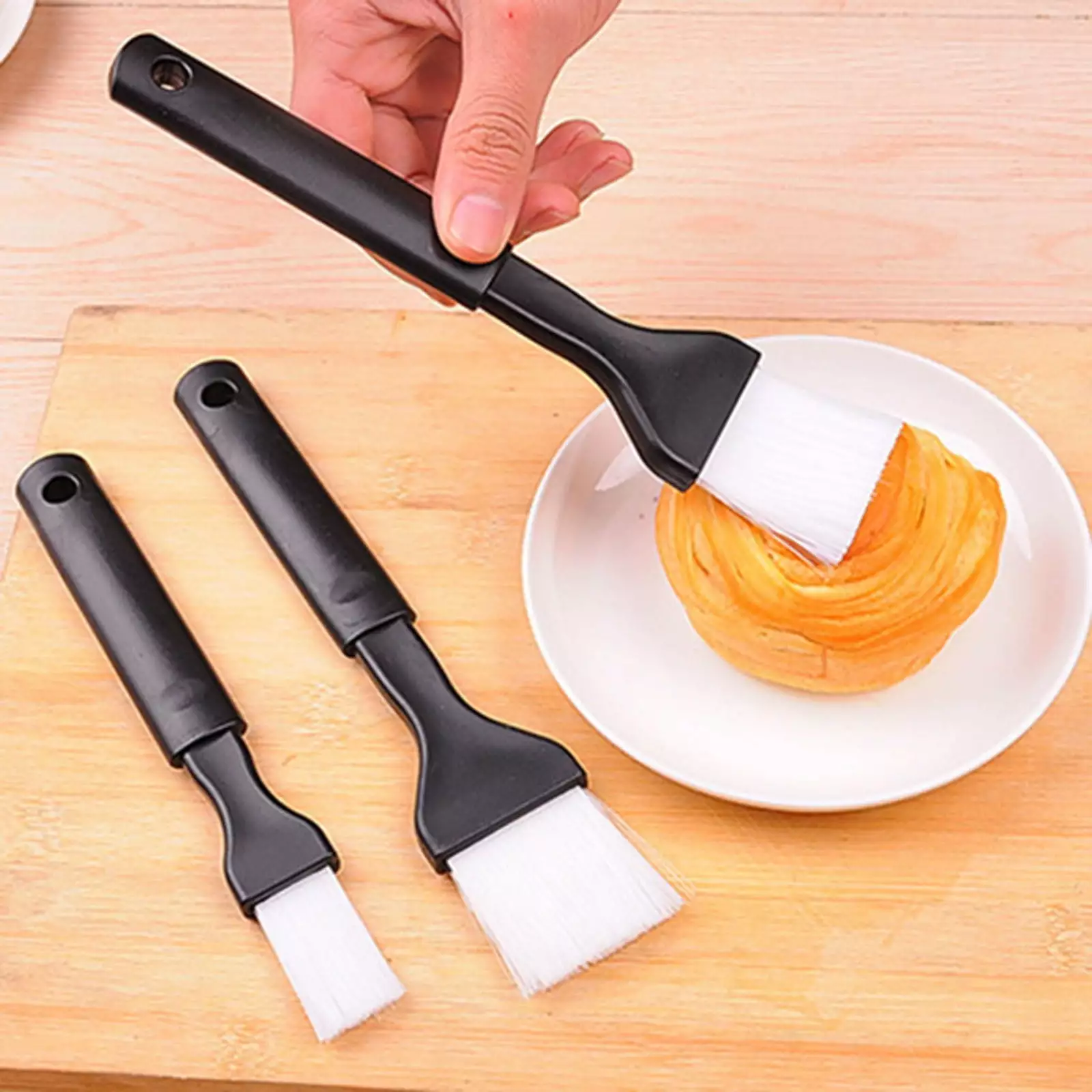 Dinmmgg Long Handled Plastic Heat Resistant BBQ Oil Brush Set Silicone Brush Cooking One