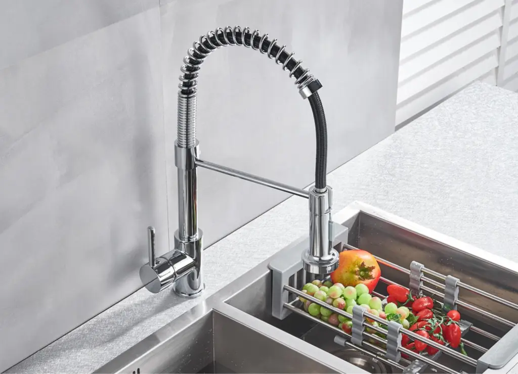 Single Handle Pull Down Sprayer Kitchen Sink Faucet Chrome Metallic w1533