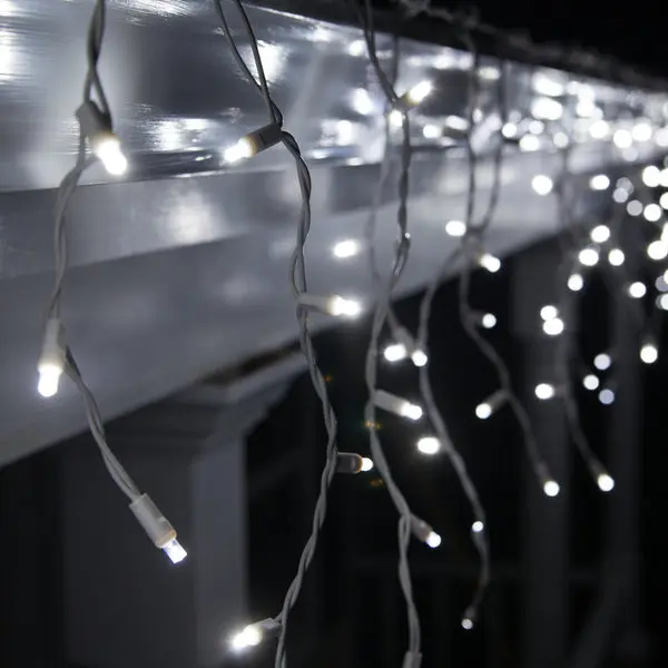 Holiday Wonderland Christmas Twinkle LED Icicle 105-Light Set Cool White Indoor Outdoor